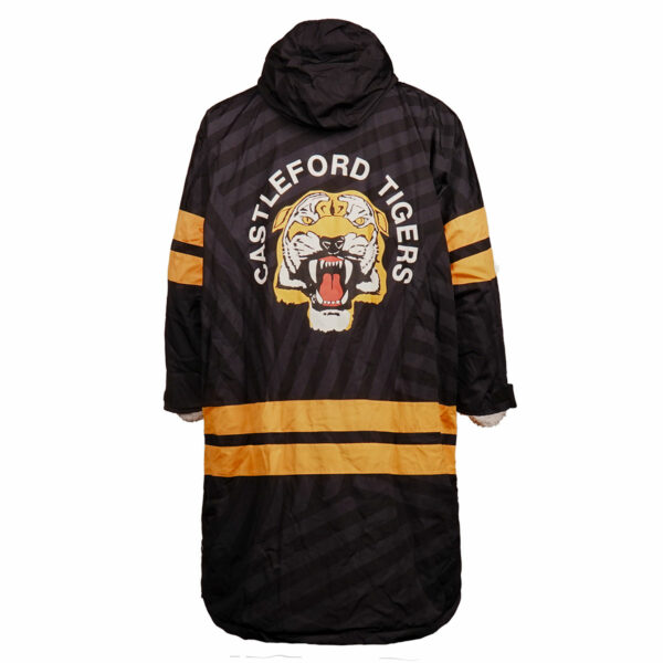 Castleford Tigers Sherpa Robe - Image 3